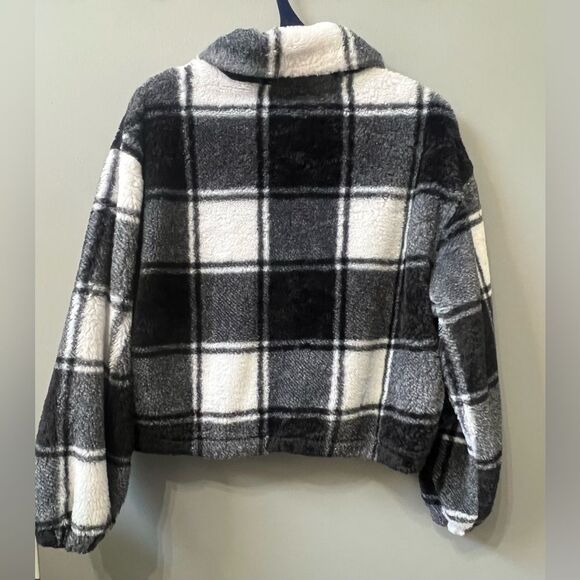 Cherie Design Black and White Checkered Fleece Jacket Sz Medium - Picture 2 of 11